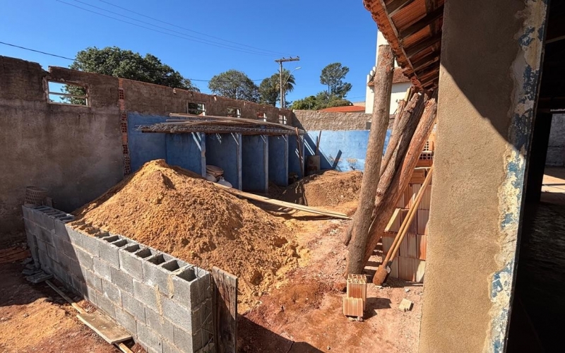 Comunidade do Quenta Sol revitaliza salão comunitário com apoio da Prefeitura de Sacramento